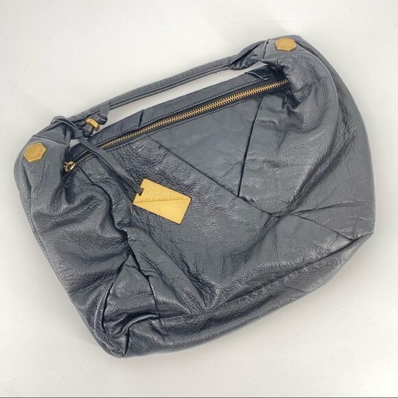 Marc Marc Jacobs Amazing Soft Supple Quilted Shoulder Bag - Picture 2 of 12